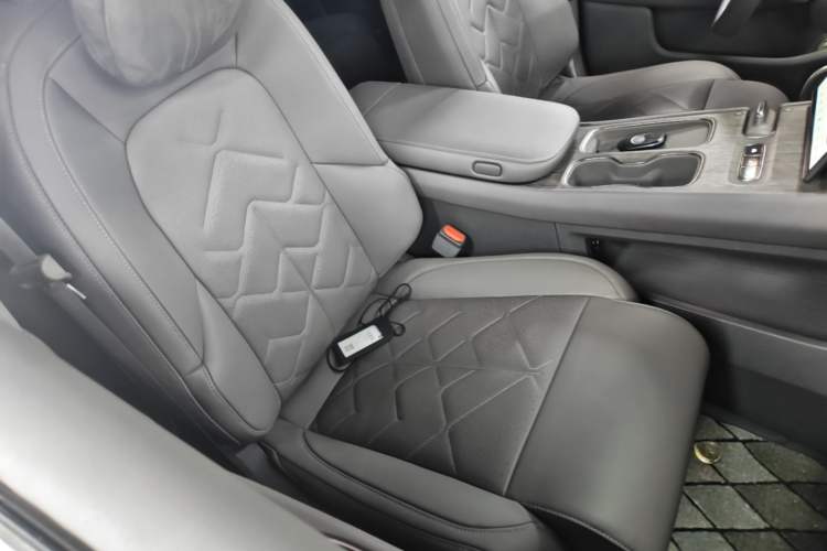 Used Nio ET7 2024 75 kWh Executive Signature Edition Right Front Seat
