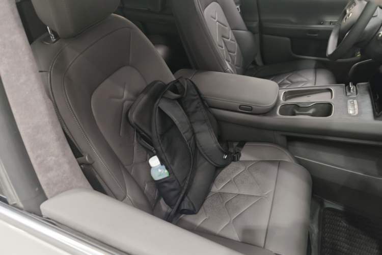 Used Nio ET7 2024 75 kWh Executive Signature Edition Right Front Seat