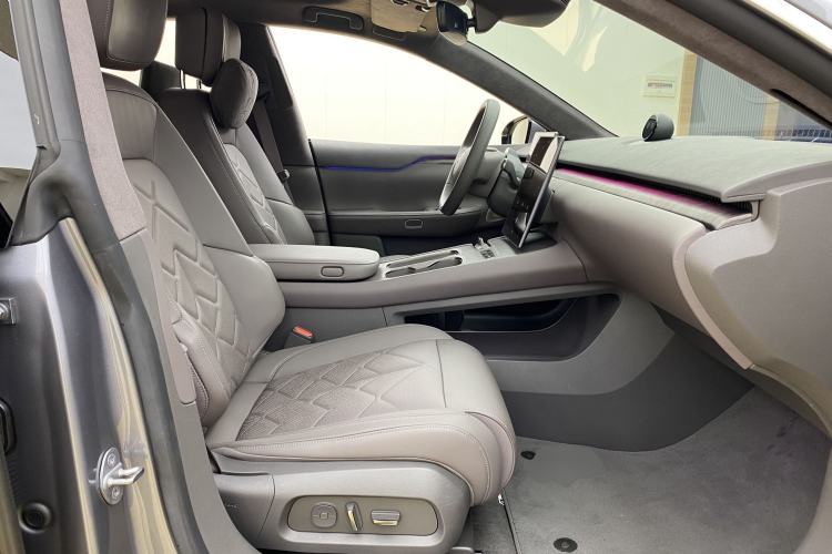 Used Nio ET7 2024 75 kWh Executive Signature Edition Right Front Seat
