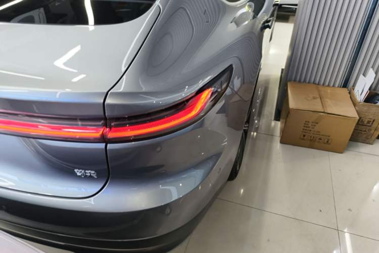 Used Nio ET7 2024 100kWh Executive Signature Edition Right Rear Taillight