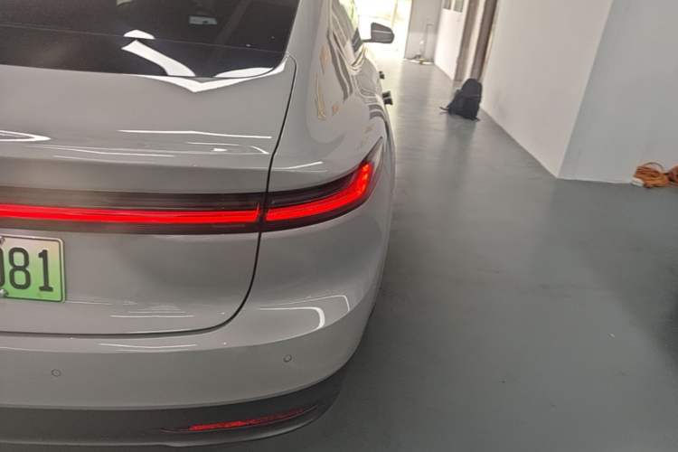 Used Nio ET7 2024 100kWh Executive Signature Edition Right Rear Taillight