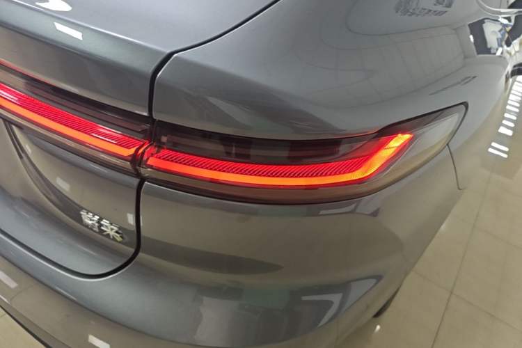 Used Nio ET7 2024 75 kWh Executive Edition Right Rear Taillight