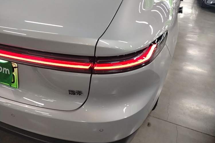 Used Nio ET7 2024 75 kWh Executive Signature Edition Right Rear Taillight