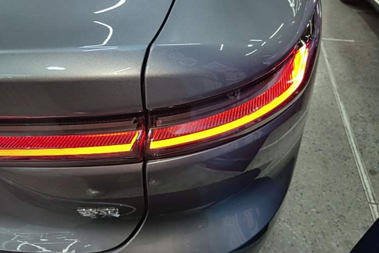 Used Nio ET7 2024 100kWh Executive Edition Right Rear Taillight
