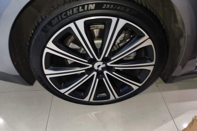 Used Nio ET7 2024 100kWh Executive Signature Edition Right Rear Wheel Hub