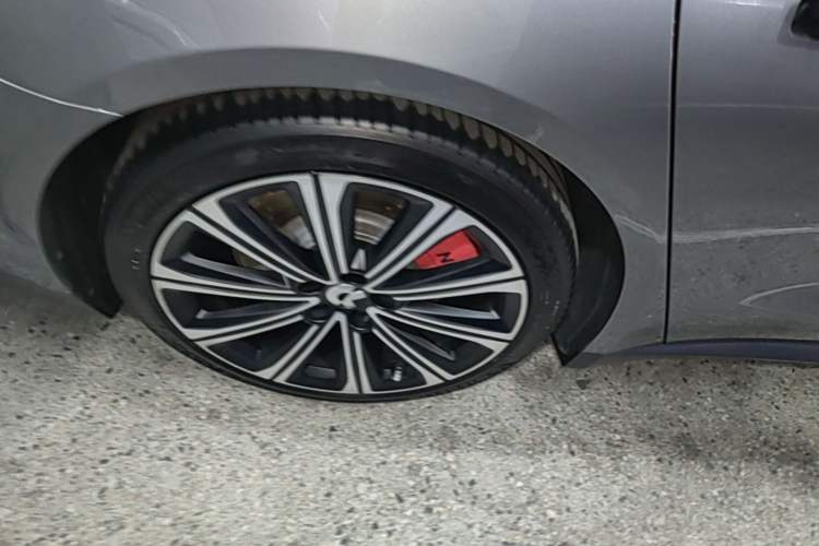 Used Nio ET7 2024 100kWh Executive Edition Right Rear Wheel Hub