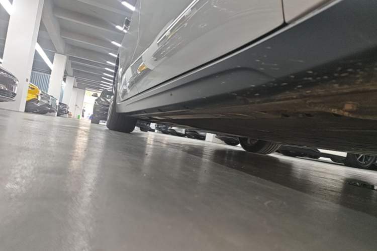 Used Nio ET7 2024 100kWh Executive Signature Edition Right Side Sill