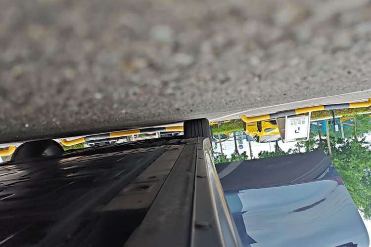 Used Nio ET7 2024 75 kWh Executive Edition Right Side Sill
