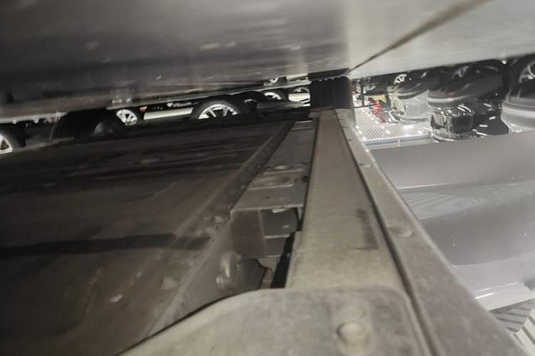 Used Nio ET7 2024 75 kWh Executive Signature Edition Right Side Sill