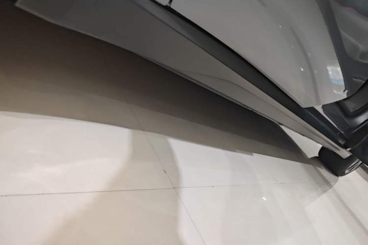 Used Nio ET7 2024 100kWh Executive Signature Edition Right Side Sill