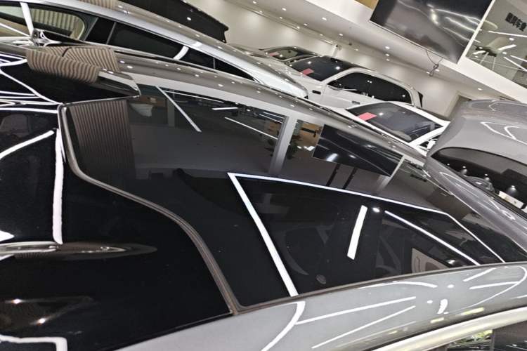 Used Nio ET7 2024 75 kWh Executive Signature Edition Roof