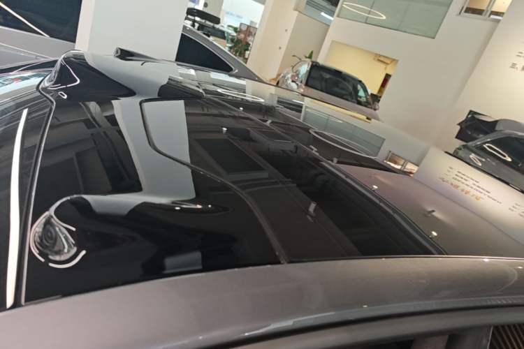 Used Nio ET7 2024 75 kWh Executive Signature Edition Roof