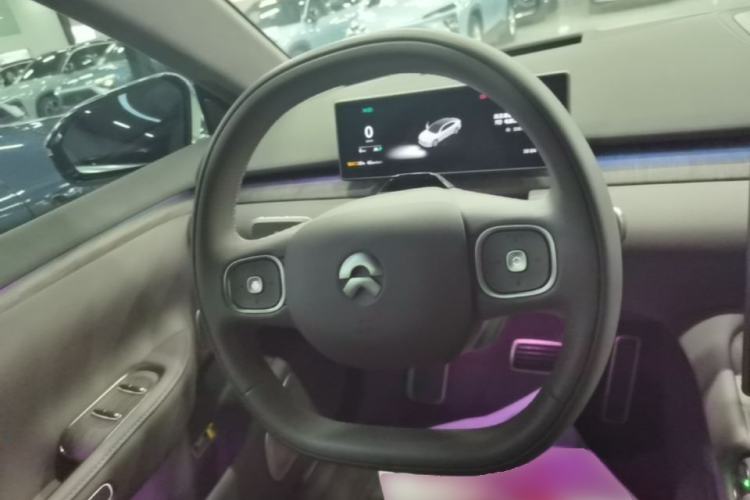 Used Nio ET7 2024 75 kWh Executive Signature Edition Steering Wheel