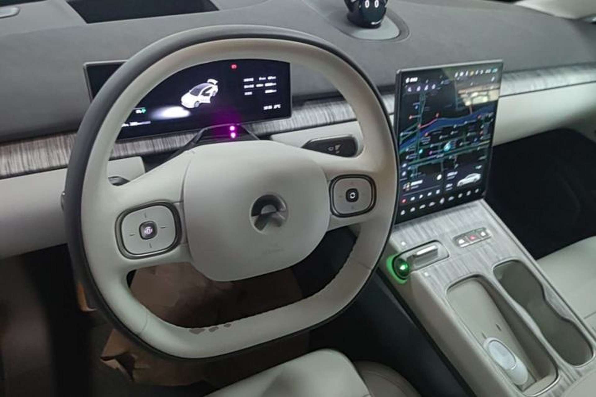 Used Nio ET7 2024 75 kWh Executive Signature Edition Steering Wheel