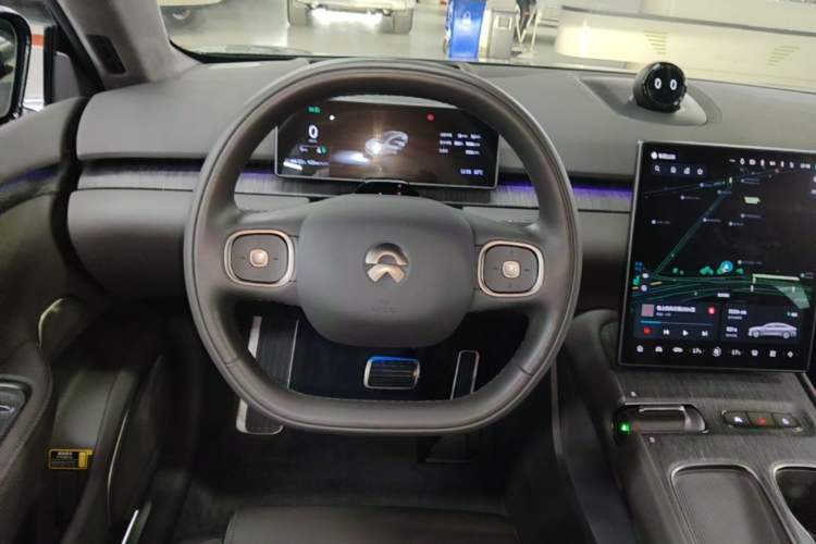 Used Nio ET7 2024 75 kWh Executive Edition Steering Wheel