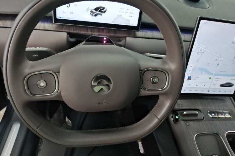 Used Nio ET7 2024 75 kWh Executive Signature Edition Steering Wheel