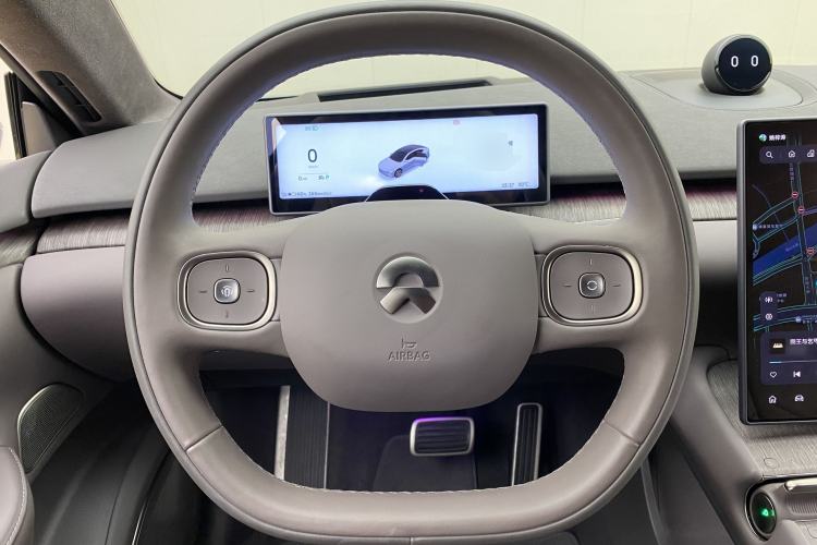 Used Nio ET7 2024 75 kWh Executive Signature Edition Steering Wheel
