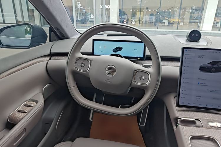 Used Nio ET7 2024 75 kWh Executive Edition Steering Wheel