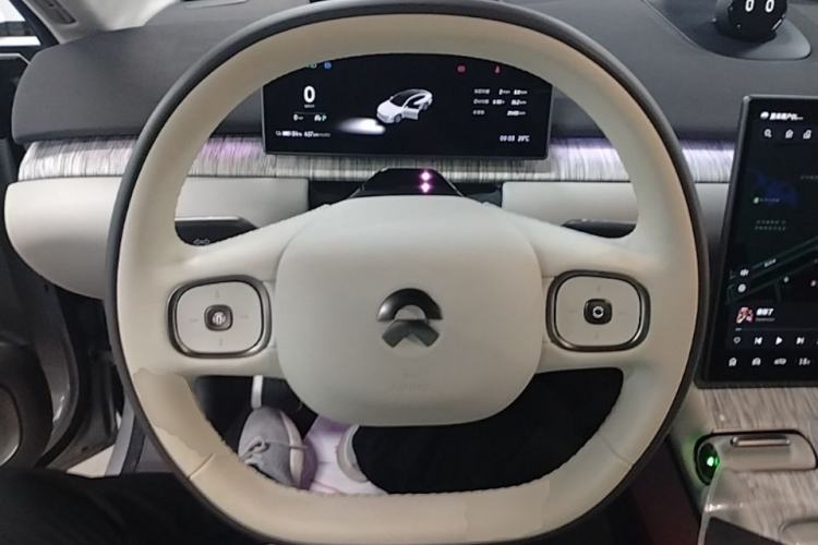 Used Nio ET7 2024 75 kWh Executive Signature Edition Steering Wheel