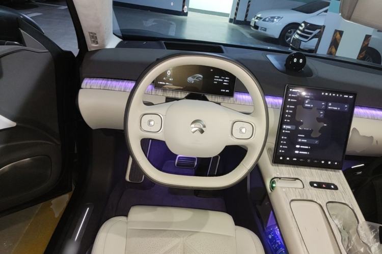 Used Nio ET7 2024 75 kWh Executive Signature Edition Steering Wheel