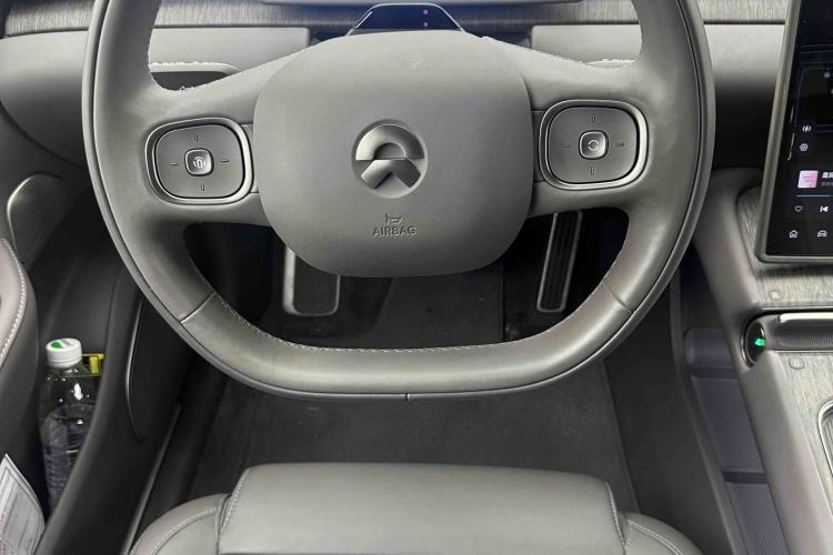 Used Nio ET7 2024 100kWh Executive Edition Steering Wheel