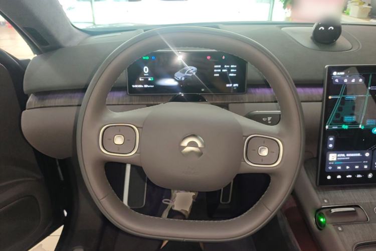 Used Nio ET7 2024 75 kWh Executive Signature Edition Steering Wheel