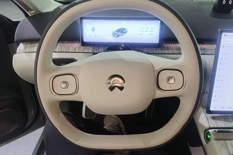 Used Nio ET7 2024 75 kWh Executive Signature Edition Steering Wheel