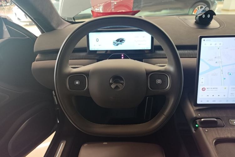 Used Nio ET7 2024 75 kWh Executive Signature Edition Steering Wheel
