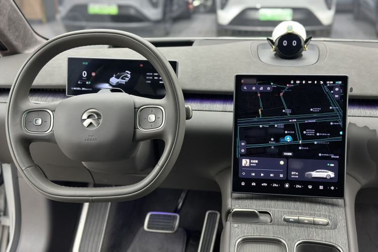 Used Nio ET7 2024 75 kWh Executive Edition Steering Wheel