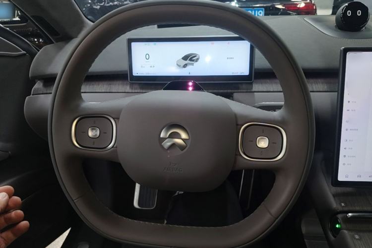 Used Nio ET7 2024 75 kWh Executive Signature Edition Steering Wheel