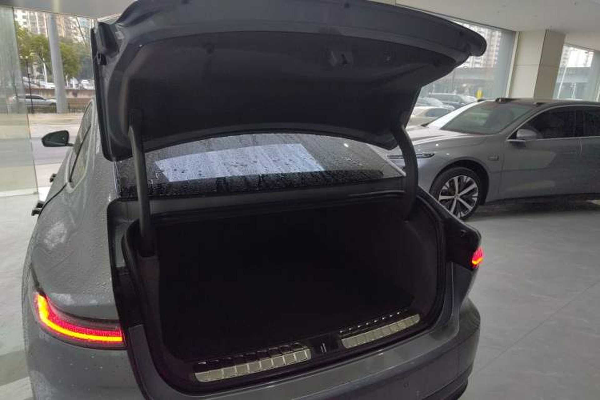 Used Nio ET7 2024 75 kWh Executive Signature Edition Trunk