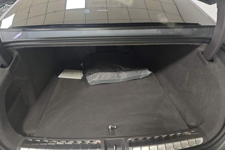 Used Nio ET7 2024 75 kWh Executive Edition Trunk