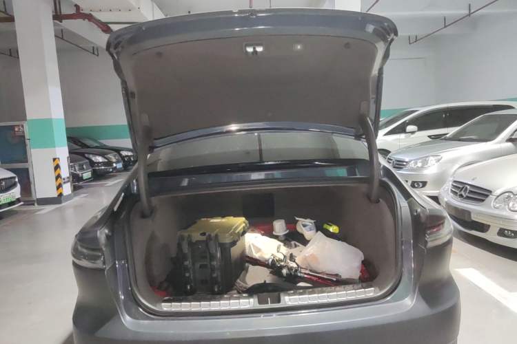 Used Nio ET7 2024 75 kWh Executive Signature Edition Trunk