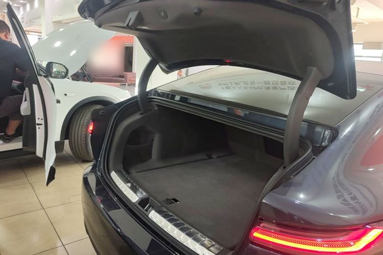 Used Nio ET7 2024 75 kWh Executive Signature Edition Trunk