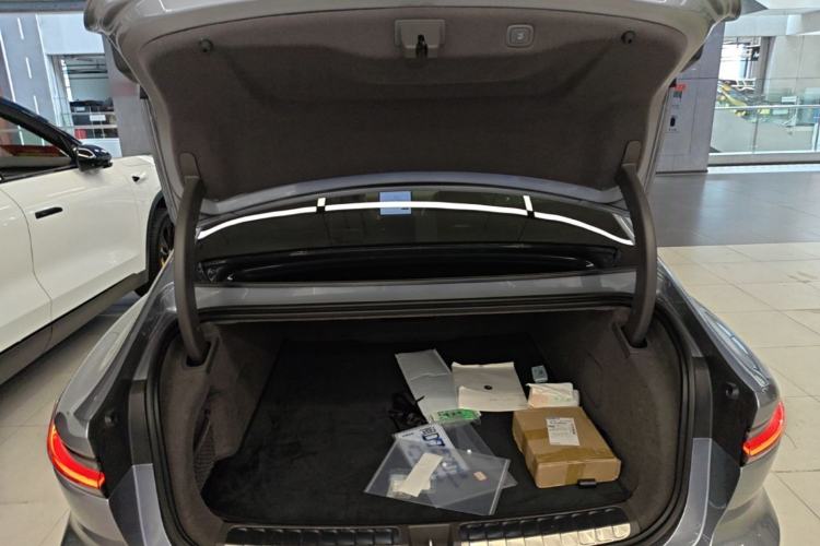 Used Nio ET7 2024 75 kWh Executive Signature Edition Trunk