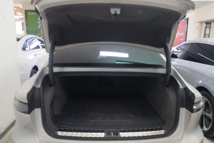 Used Nio ET7 2024 75 kWh Executive Signature Edition Trunk