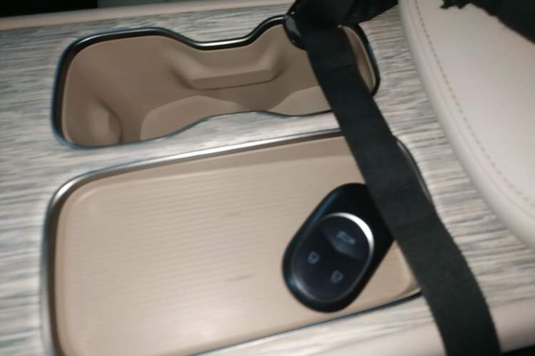 Used Nio ET7 2024 75 kWh Executive Signature Edition Vehicle Key