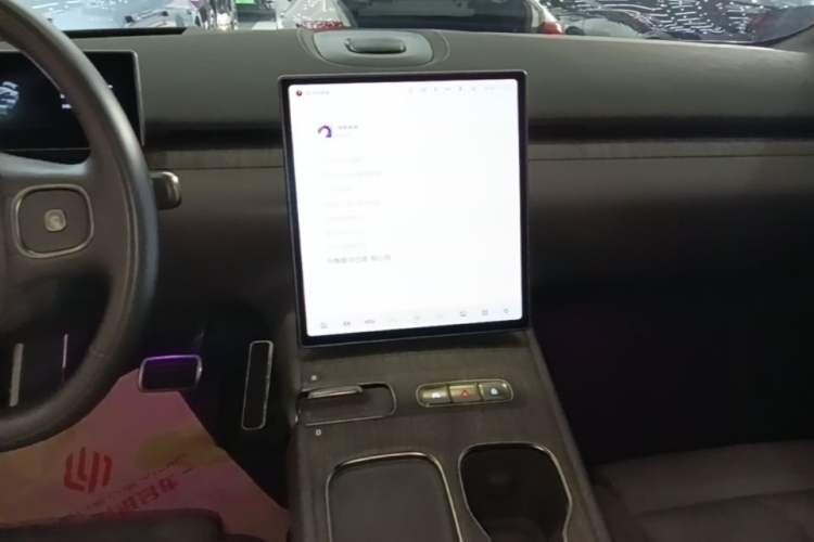 Used Nio ET7 2024 100kWh Executive Signature Edition Audio And AC Panel