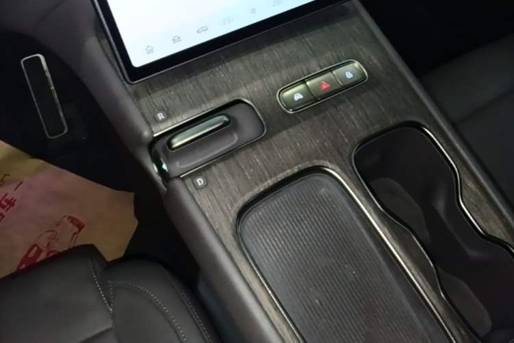 Used Nio ET7 2024 100kWh Executive Signature Edition Gear Lever