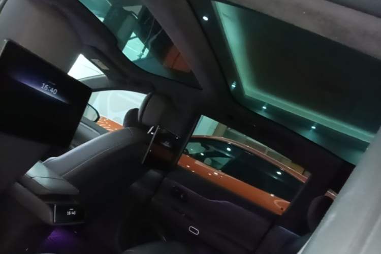 Used Nio ET7 2024 100kWh Executive Signature Edition Headliner