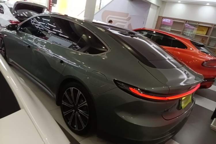 Used Nio ET7 2024 100kWh Executive Signature Edition Rear Left 45 Deg