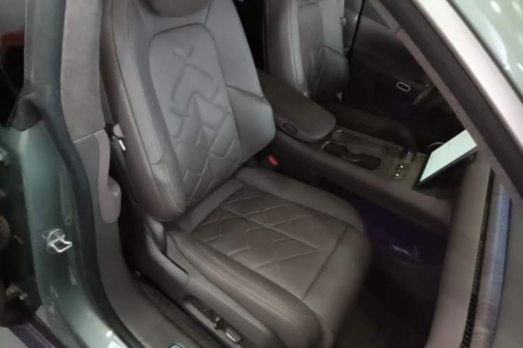Used Nio ET7 2024 100kWh Executive Signature Edition Right Front Seat