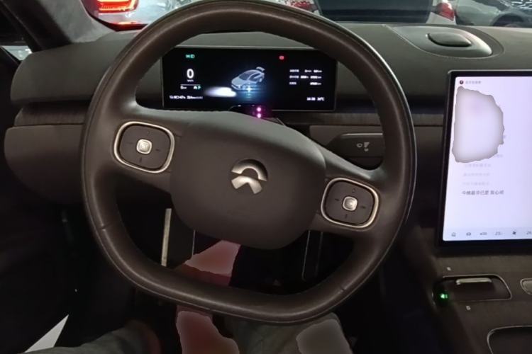 Used Nio ET7 2024 100kWh Executive Signature Edition Steering Wheel