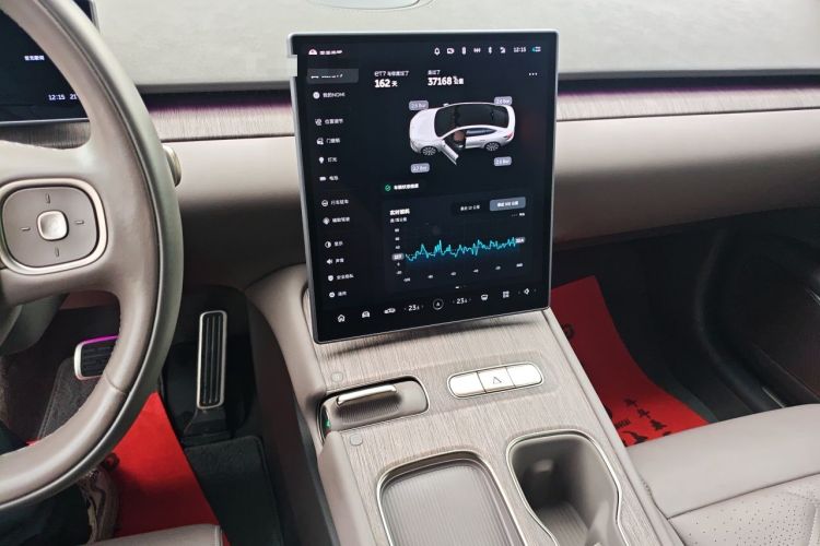 Used Nio ET7 2024 75 kWh Executive Signature Edition Audio And AC Panel