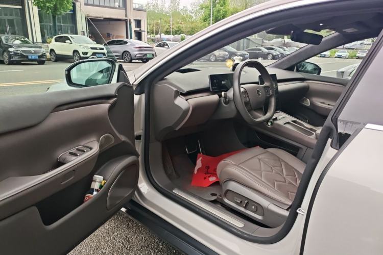 Used Nio ET7 2024 75 kWh Executive Signature Edition Driver Seat