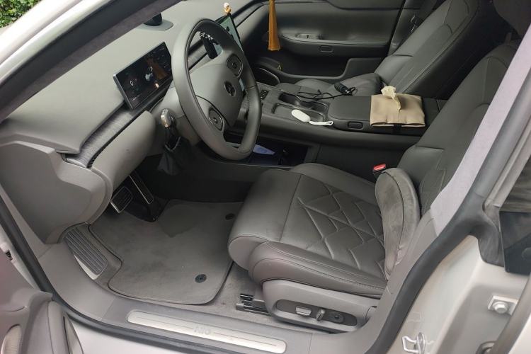 Used Nio ET7 2024 75 kWh Executive Edition Left Front Seat