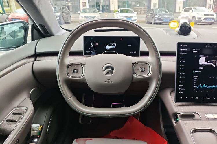 Used Nio ET7 2024 75 kWh Executive Signature Edition Steering Wheel