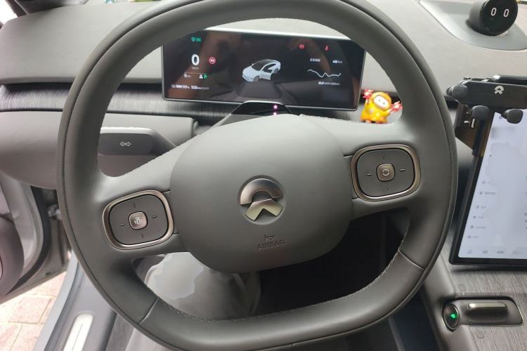 Used Nio ET7 2024 75 kWh Executive Edition Steering Wheel
