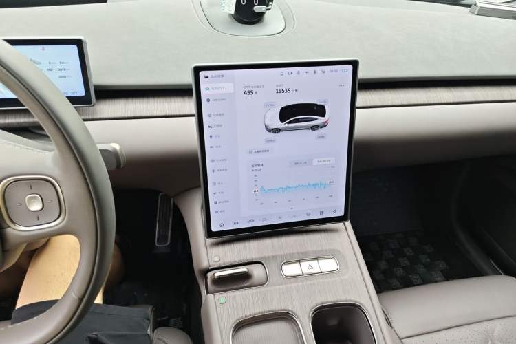 Used Nio ET7 2024 75 kWh Executive Edition Audio And AC Panel