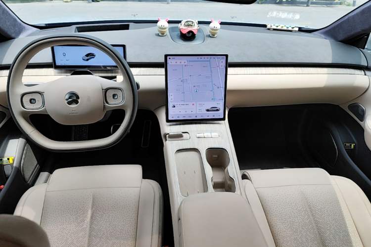 Used Nio ET7 2024 75 kWh Executive Edition Audio And AC Panel
